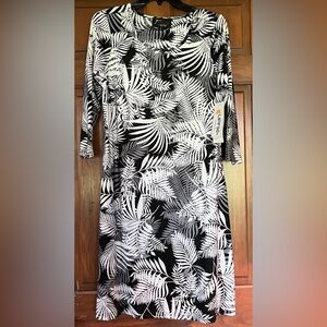 Black & White Leaf Print Women's Dress UPF 50+ Brand New Size Small